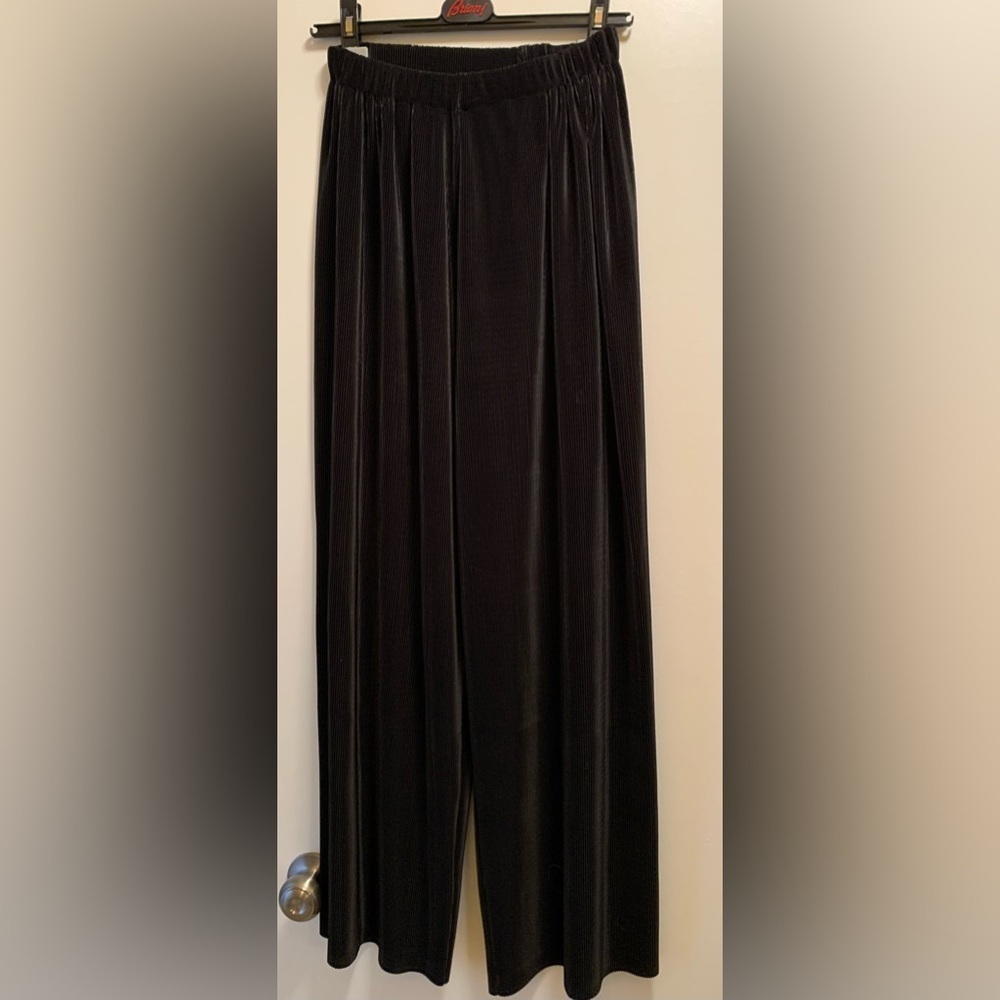 Moda INT’L Micro-pleated Palazzo Pants